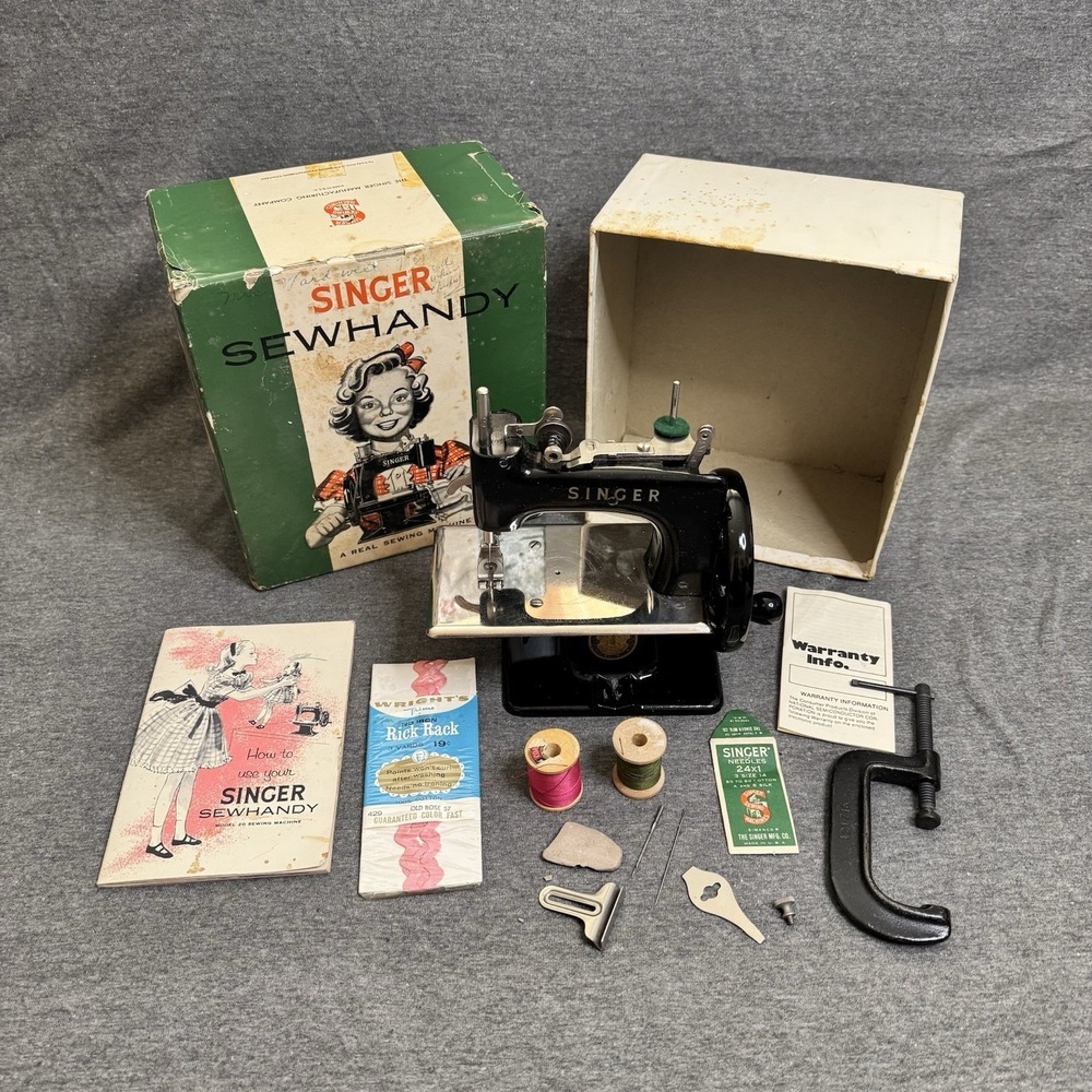 Singer Sewhandy Vintage 1950's Model 20-10 Child's Sewing Machine With Box Works